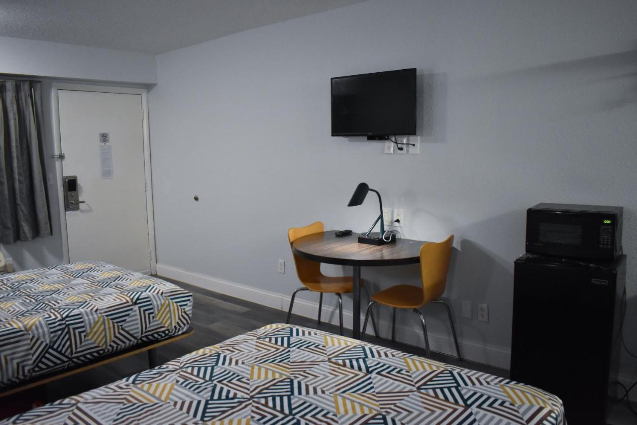 Motel 6 Columbus Oh - Osu North Buitenkant foto